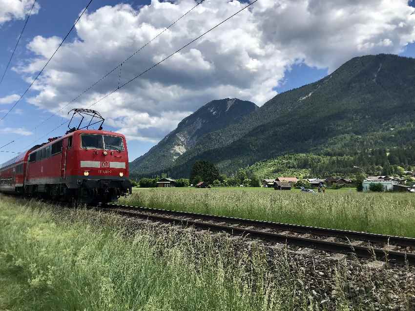 Mit dem Zug in die Berge - zu den Wasserfällen ideal ab München