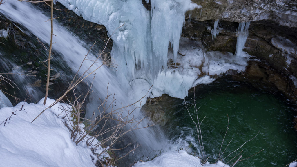 Kuhflucht Wasserfälle mit Eis