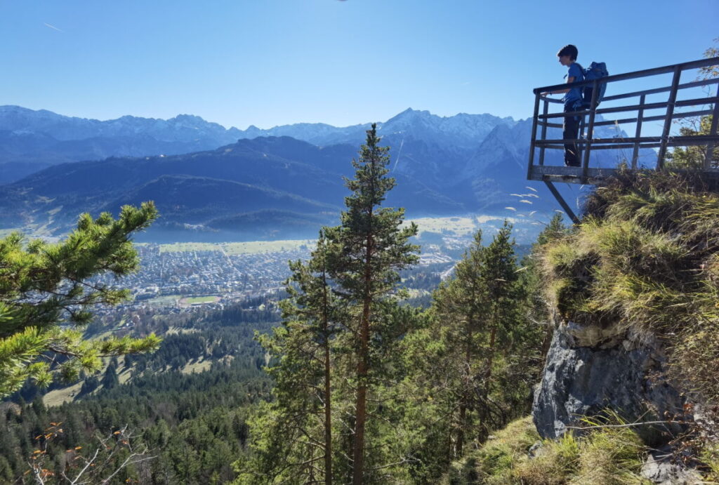 Die Felsenkanzel auf dem Weg zu Königstand und Kramerspitze