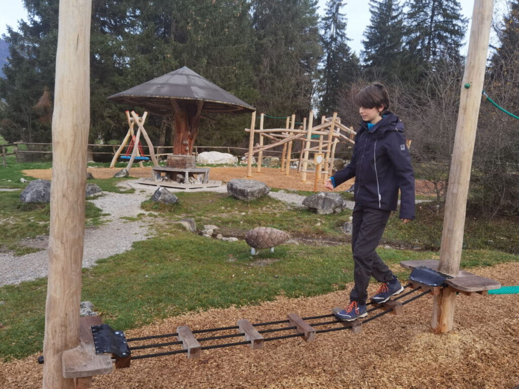Der Spielplatz am Beginn des Walderlebnispfads in Farchant