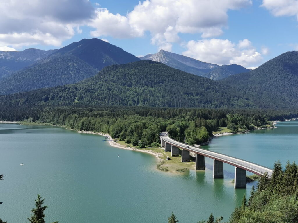 Reiseziele Deutschland in der Natur: Der Sylvensteinsee